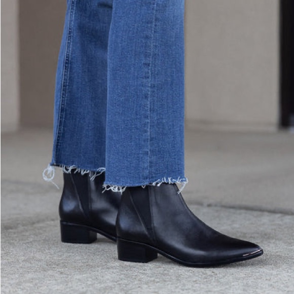 Marc Fisher Burgundy Pointy Toe Chelsea Boots 7.5 - Picture 4 of 4